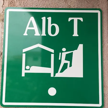 Llanes International *