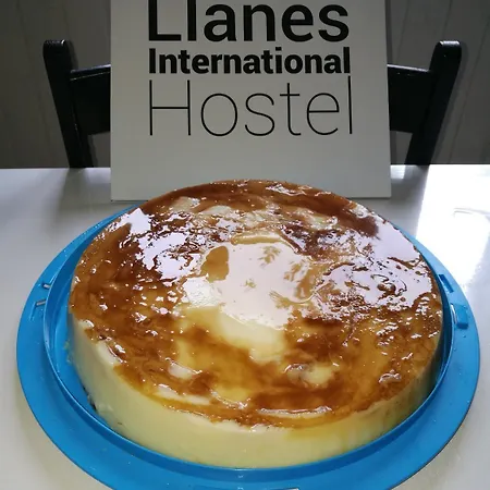 Llanes International 旅馆