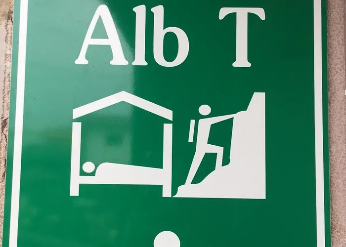 Llanes International *