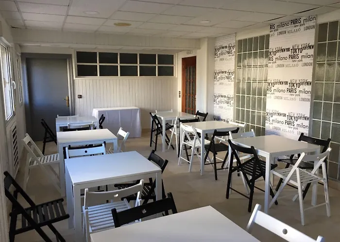 Llanes International *