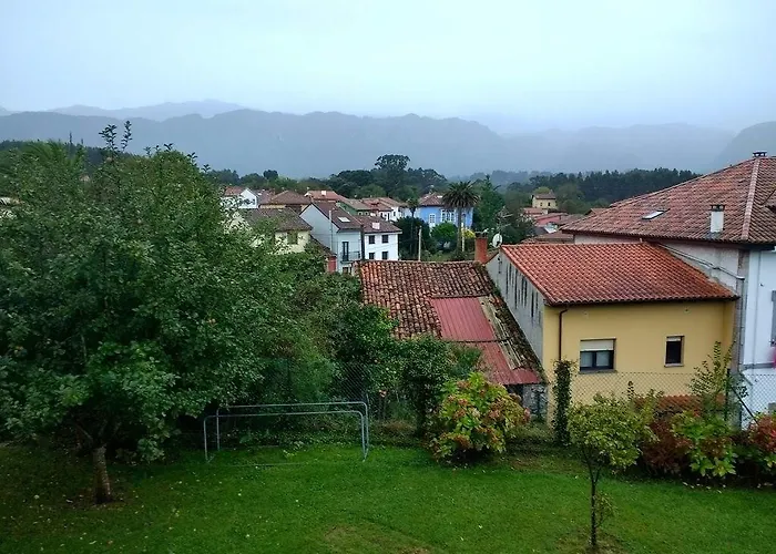 Hostal Llanes International *