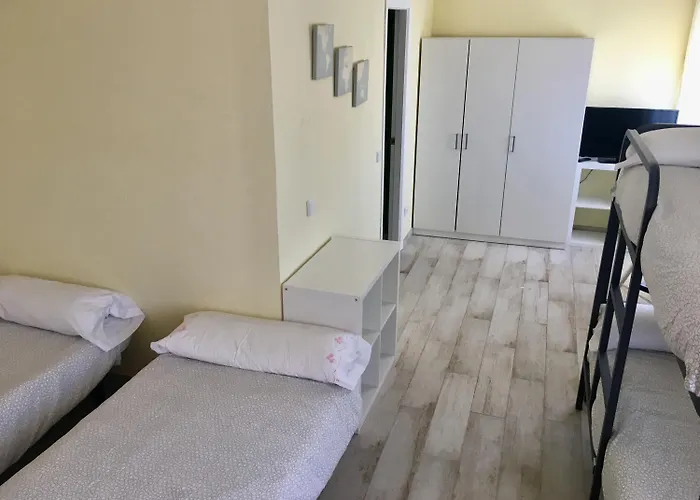 Hostel Llanes International Poo De Llanes