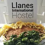 Hostel Llanes International